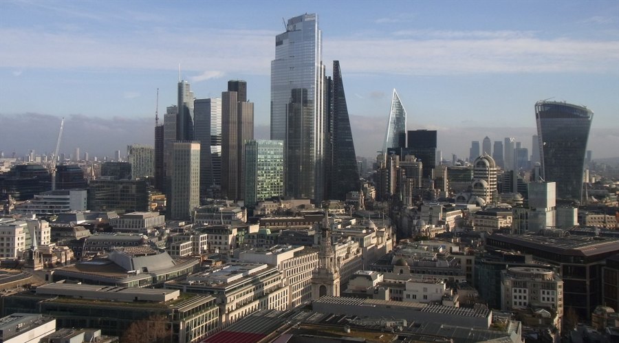 “秋冻”“贴秋膘”有讲究!专家回应秋季养生热门话题